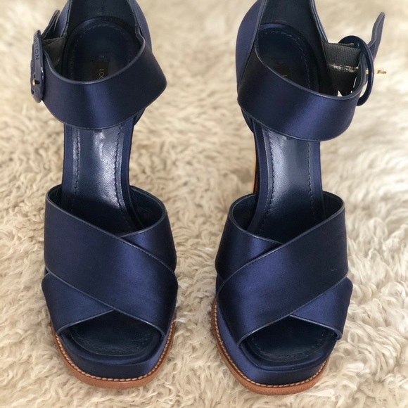 Louis Vuitton Blue Satin platform sandals - Picture 6 of 12